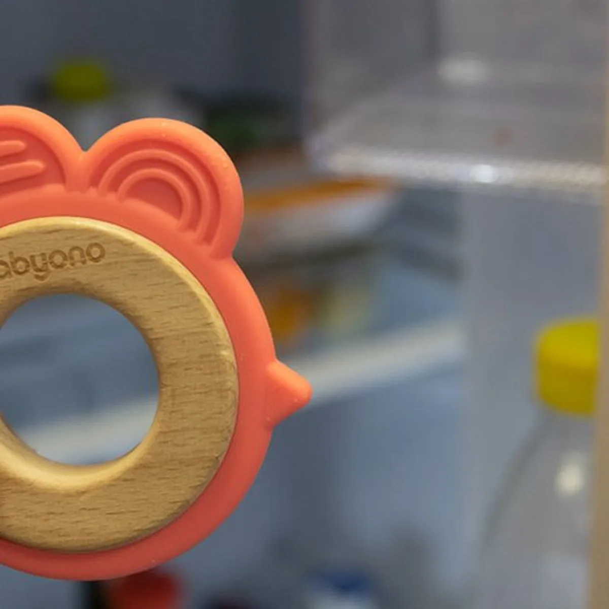 BabyOno Houten en siliconen bijtring - KIP - 4