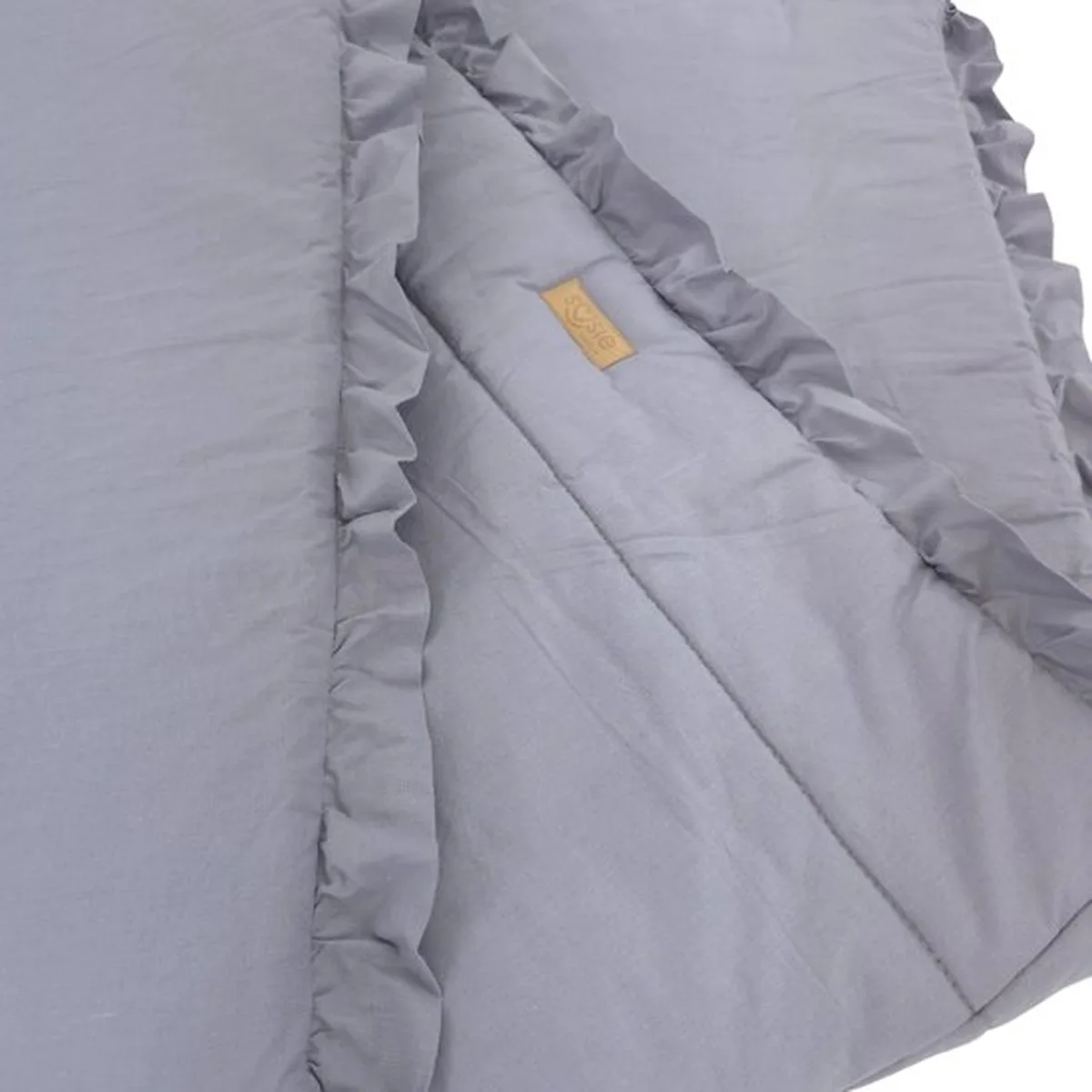 Soosie Bedomrander – FRILL Collectie – Grijs – 180×32 cm – met sierlijke ruches – ademend katoen – met striklinten - 2