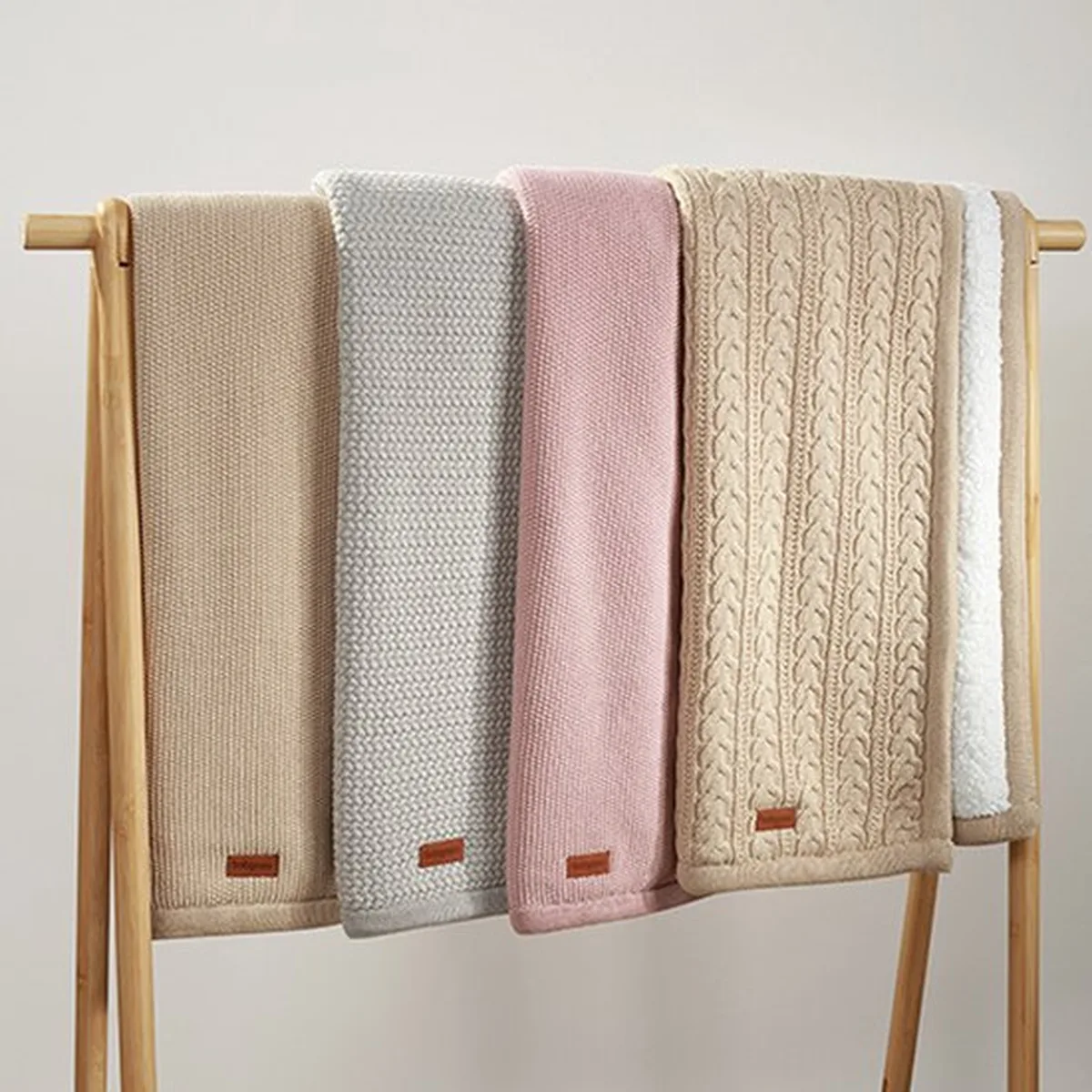 BabyOno 1657 – Warme katoen­deken met sherpa voering – 75×100 cm – Herfst & winter – 0m+ - 2
