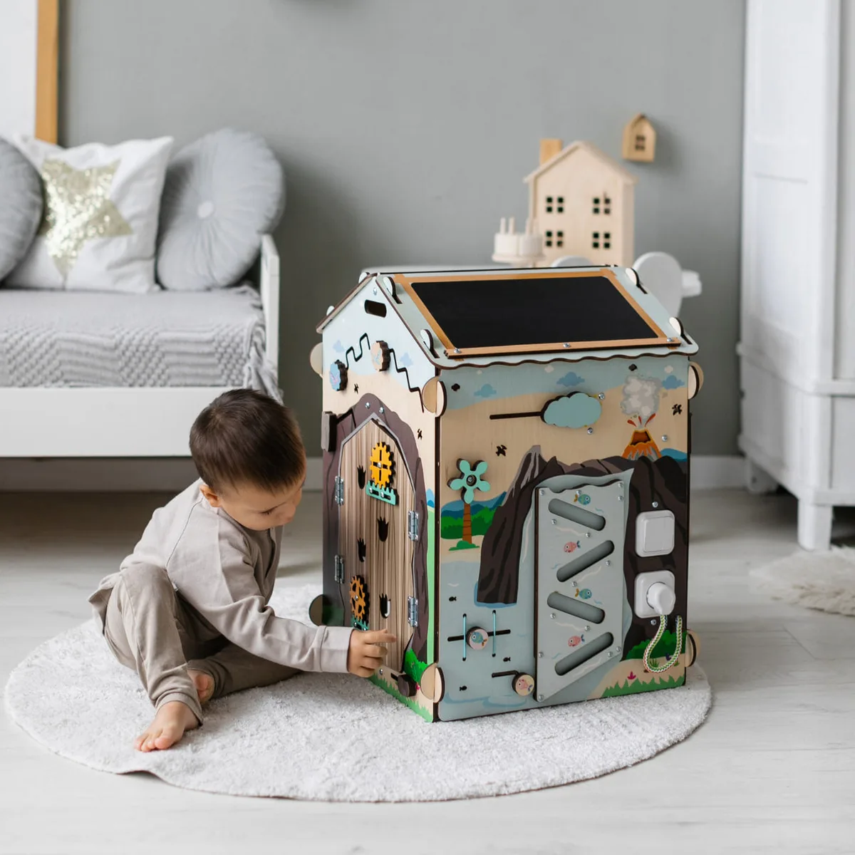 BusyKids Speelhuis met 6 activiteitenborden - Dino met verlichting
