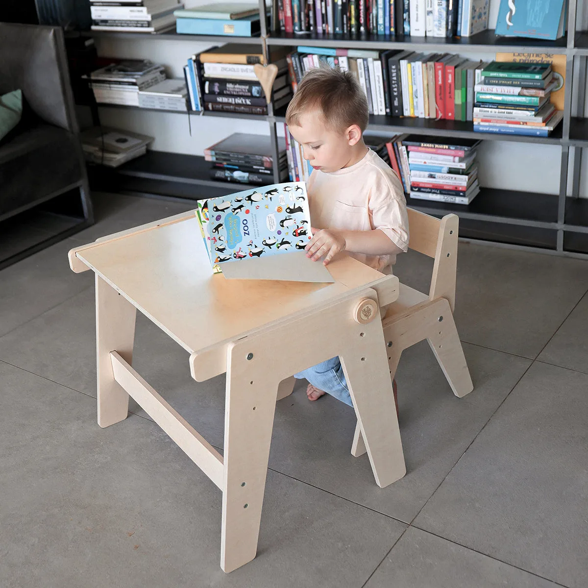 BusyKids Meegroeiende kindertafel met stoel MINI - Naturel gelakt - 5